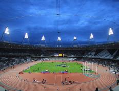 MAD教练压力巨大！，阿扎伦卡遭遇七持续失利赢得满堂喝彩